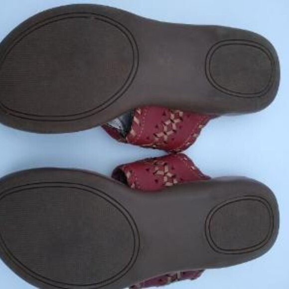 Array Moki Medallion Leather Thong Sandal Dark Red Women's sz 6.5 - Picture 2 of 7